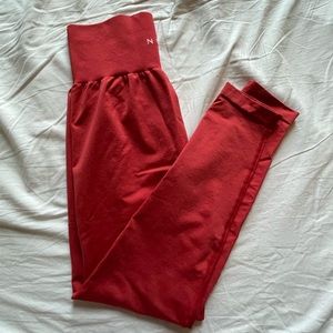 NVGTN SOLID SEAMLESS LEGGINGS